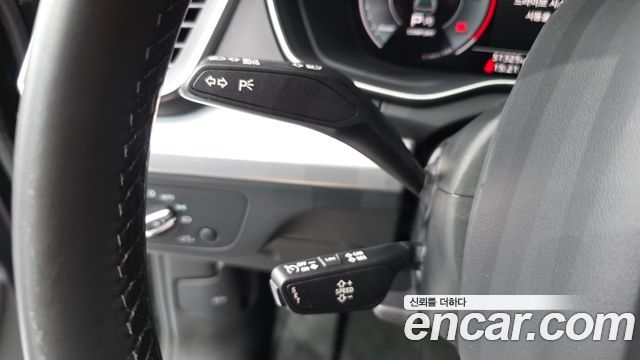 Audi Q5 2022 — photo 28