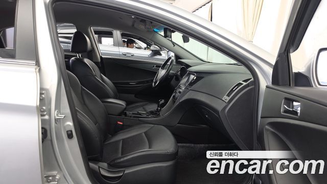 Hyundai Sonata 2014 — photo 11