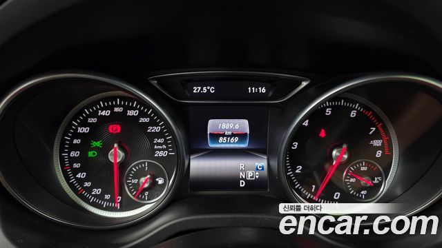 Mercedes-Benz CLA-Class 2017 — photo 8