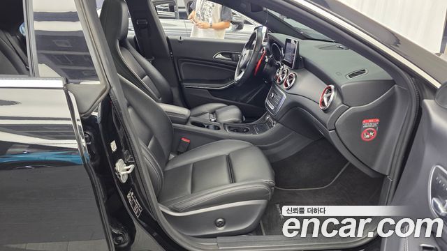 Mercedes-Benz CLA-Class 2017 — photo 11