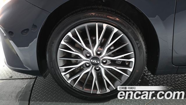 Kia K3 2022 — photo 5