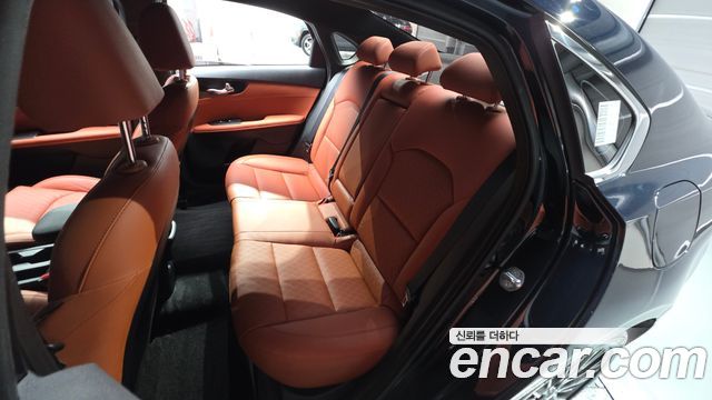 Kia K3 2022 — photo 16