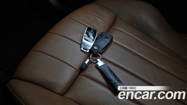 Mercedes-Benz E-Class 2018 — photo 24