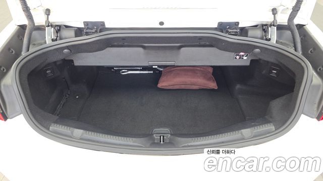 Mercedes-Benz E-Class 2018 — photo 26