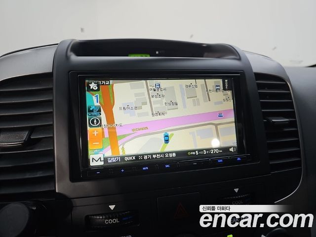 Kia Canival 2011 — photo 14