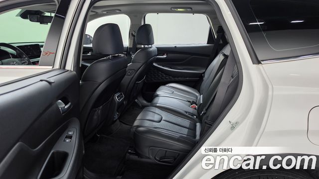 Hyundai Santafe 2021 — photo 17