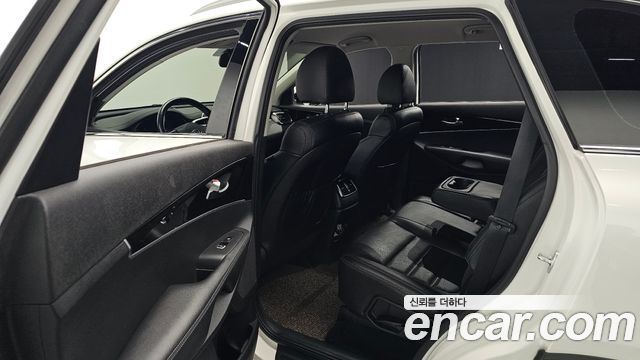 Kia Sorento 2019 — photo 12