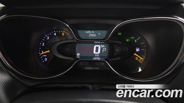 Renault Korea QM3 2016 — photo 8