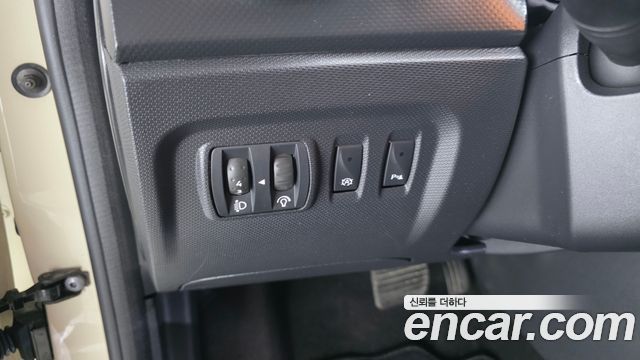 Renault Korea QM3 2016 — photo 16