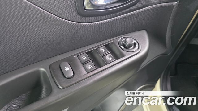Renault Korea QM3 2016 — photo 17