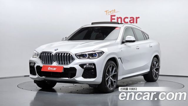 BMW X6 2021 — photo 1