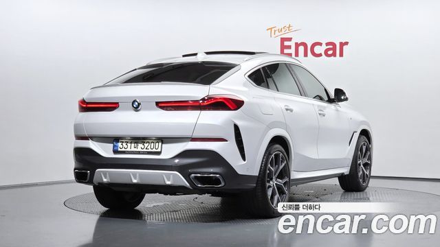 BMW X6 2021 — photo 2
