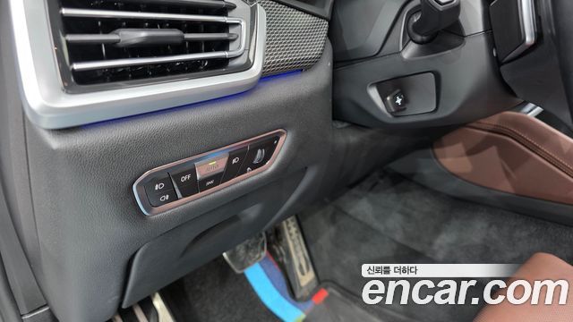 BMW X6 2021 — photo 24