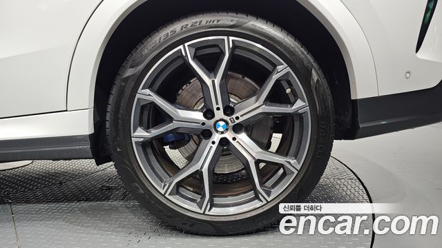 BMW X6 2021 — photo 7