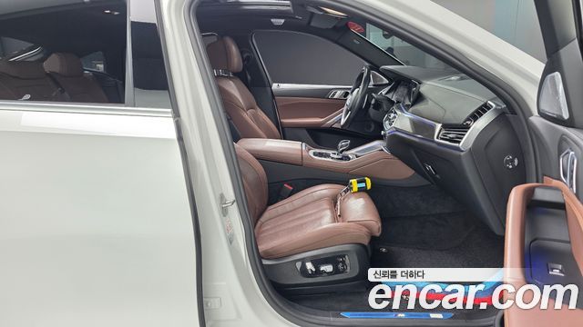 BMW X6 2021 — photo 16