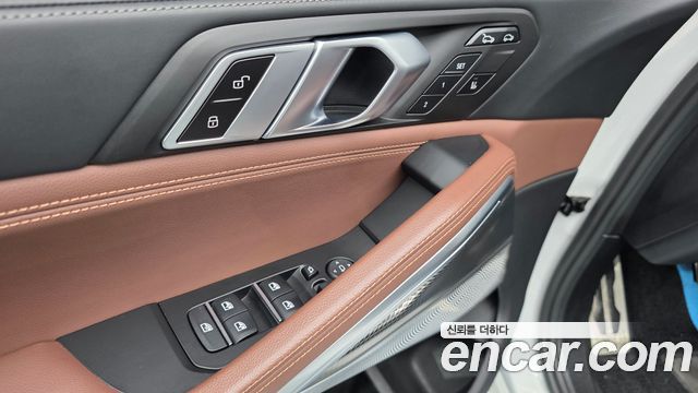 BMW X6 2021 — photo 27