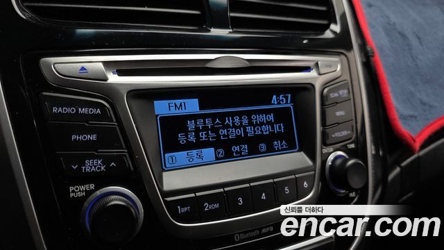 Hyundai Accent 2015 — photo 16