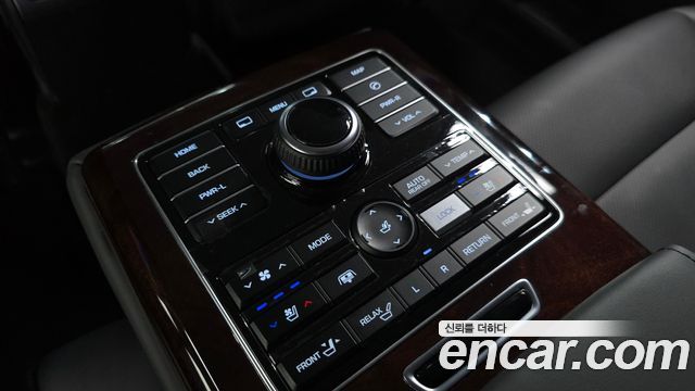 Hyundai Equus 2015 — photo 28