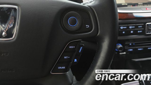 Hyundai Equus 2015 — photo 36