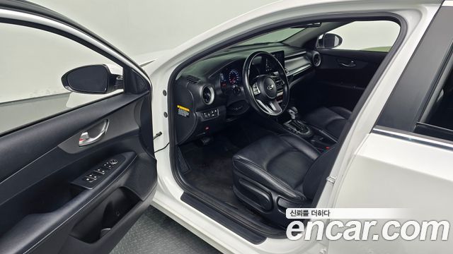 Kia K3 2020 — photo 17