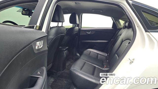 Kia K3 2020 — photo 18