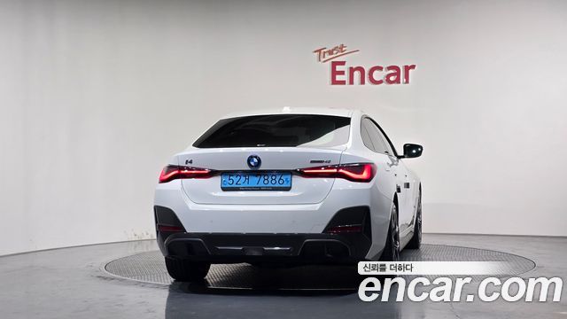 BMW i4 2022 — photo 4