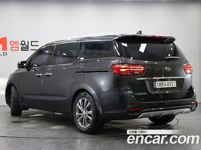 Kia Canival 2019 — photo 2