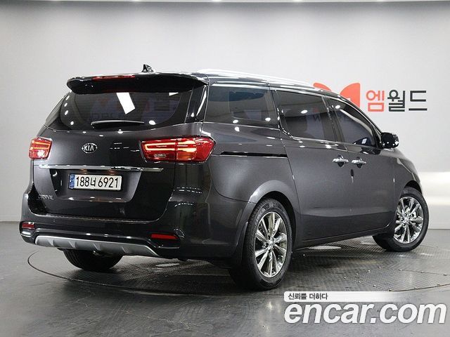 Kia Canival 2019 — photo 4