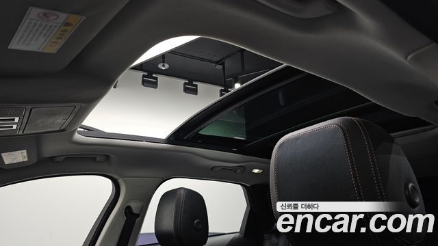 Jaguar F-PACE 2018 — photo 23