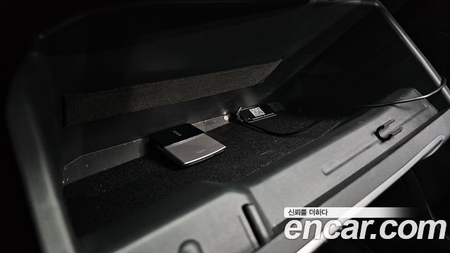 Jaguar F-PACE 2018 — photo 35