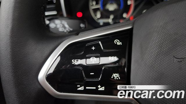 Volkswagen Touareg 2023 — photo 22