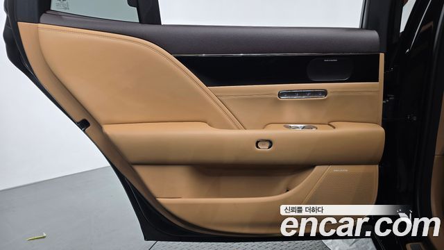 Genesis G90 2023 — photo 15