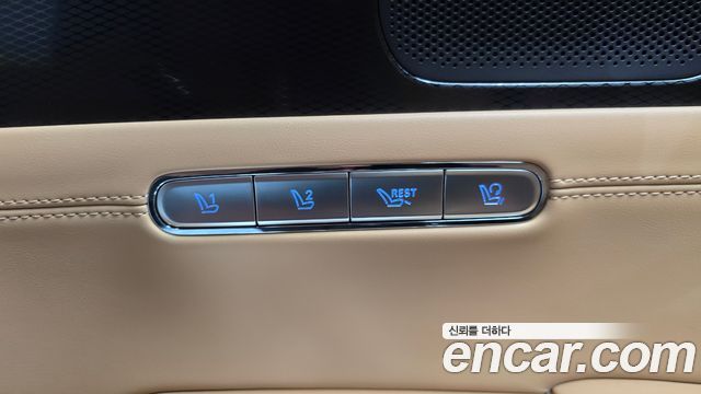 Genesis G90 2023 — photo 33