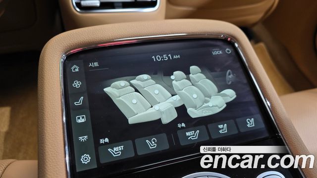 Genesis G90 2023 — photo 36