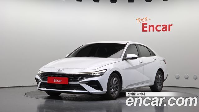 Hyundai AVANTE 2024 — photo 1