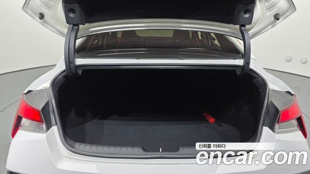 Hyundai AVANTE 2024 — photo 20