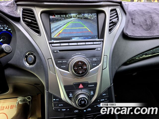 Hyundai Grandeur 2013 — photo 17