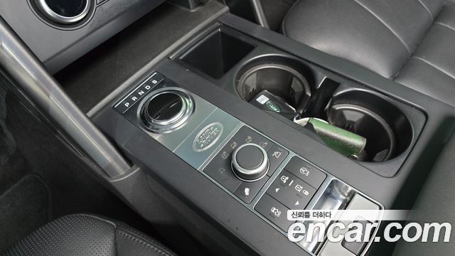 Land Rover Discovery 2020 — photo 9