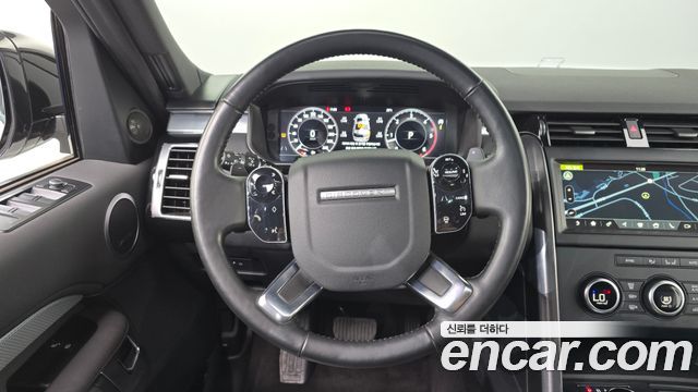 Land Rover Discovery 2020 — photo 13