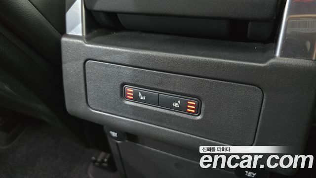 Land Rover Discovery 2020 — photo 18