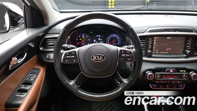 Kia Sorento 2018 — photo 19