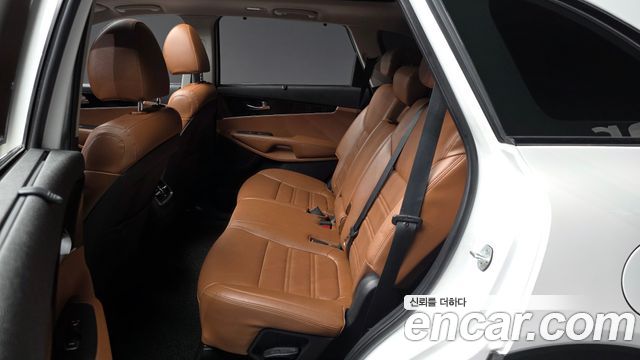 Kia Sorento 2018 — photo 16