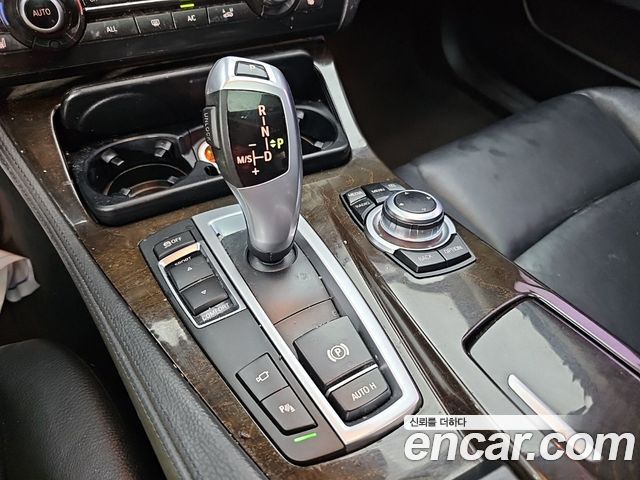BMW 5-Series 2013 — photo 8