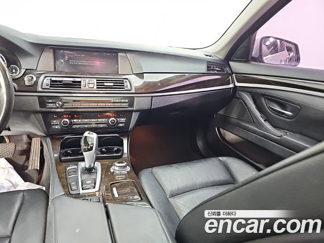 BMW 5-Series 2013 — photo 10