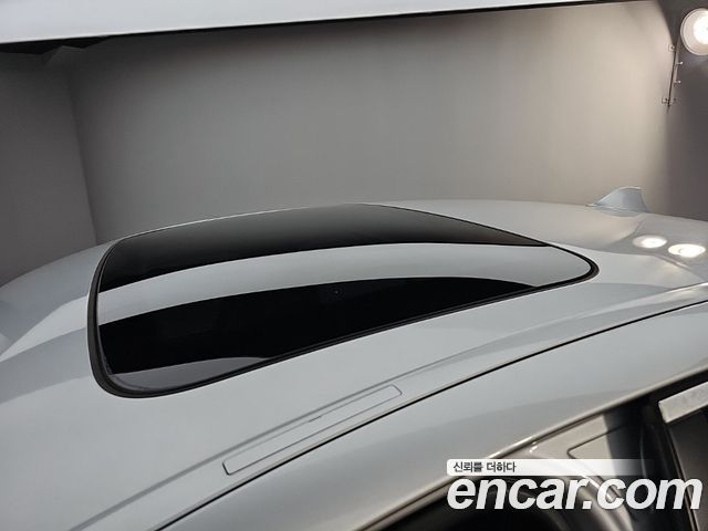 BMW 5-Series 2013 — photo 13
