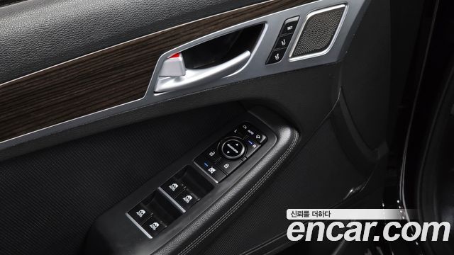Genesis G80 2018 — photo 16