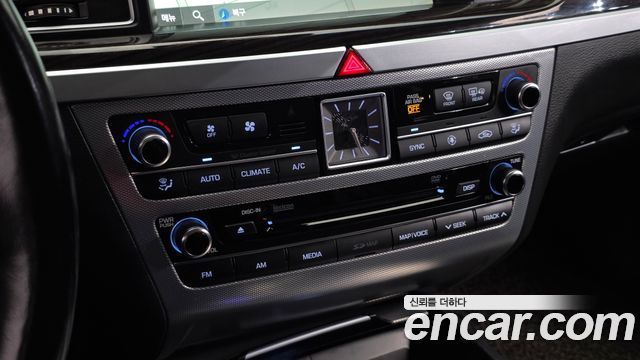 Genesis G80 2018 — photo 19