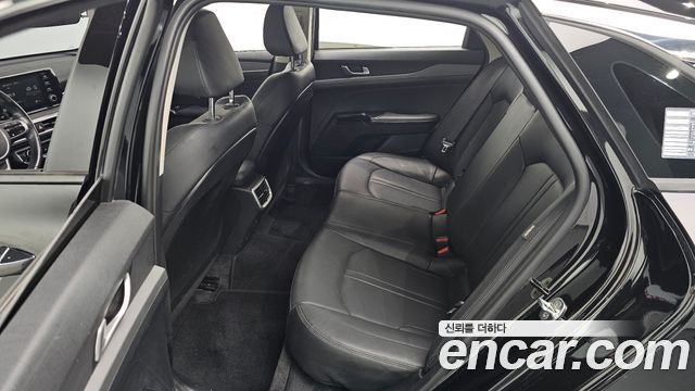 Kia K5 2022 — photo 18