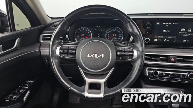 Kia K5 2022 — photo 19
