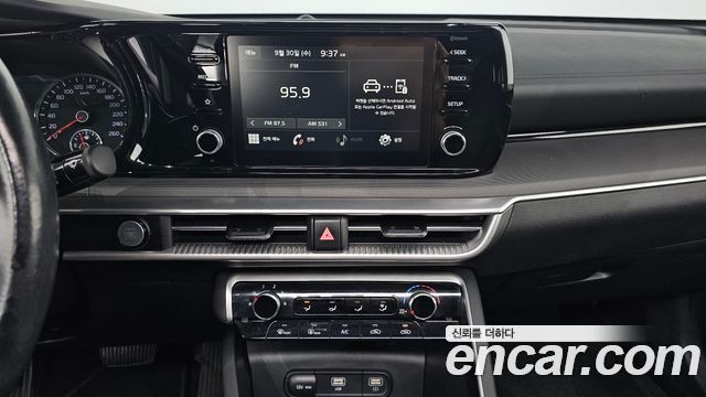 Kia K5 2022 — photo 20
